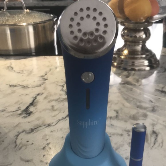 Sapphire Zero Gravity Blue Light Therapy - Picture 4 of 5